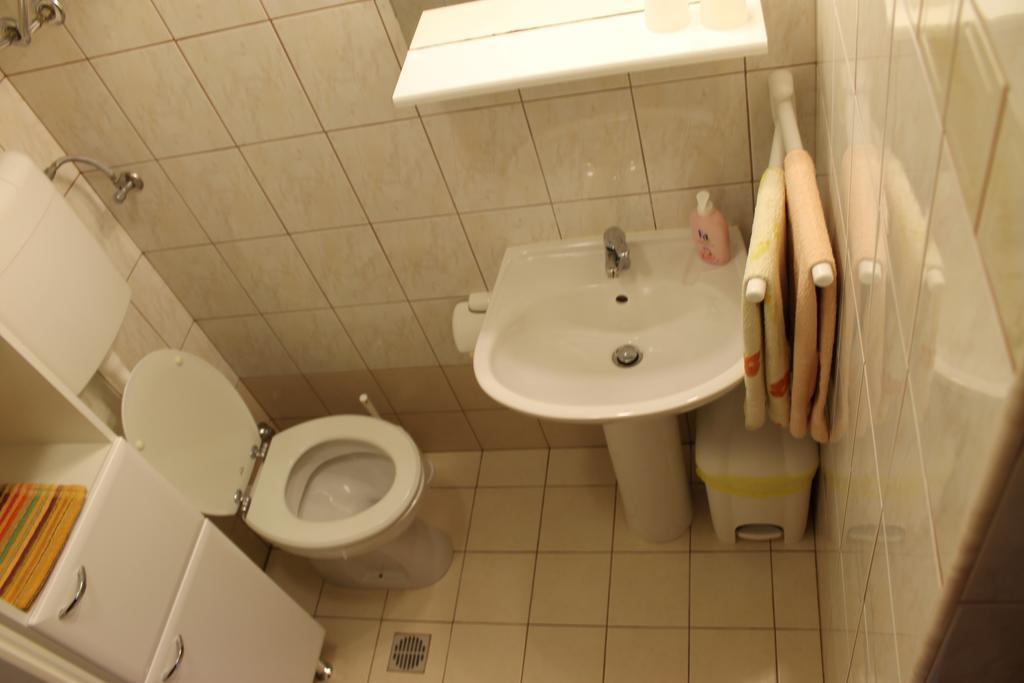 Apartments Mestri Ґрожнян Номер фото