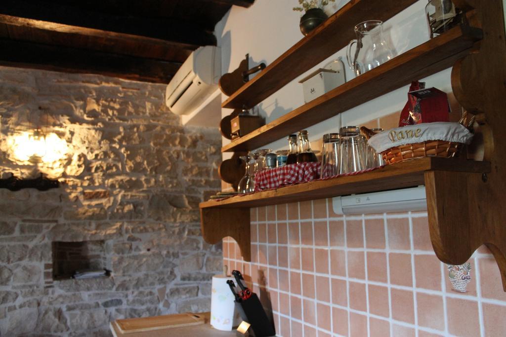 Apartments Mestri Ґрожнян Номер фото