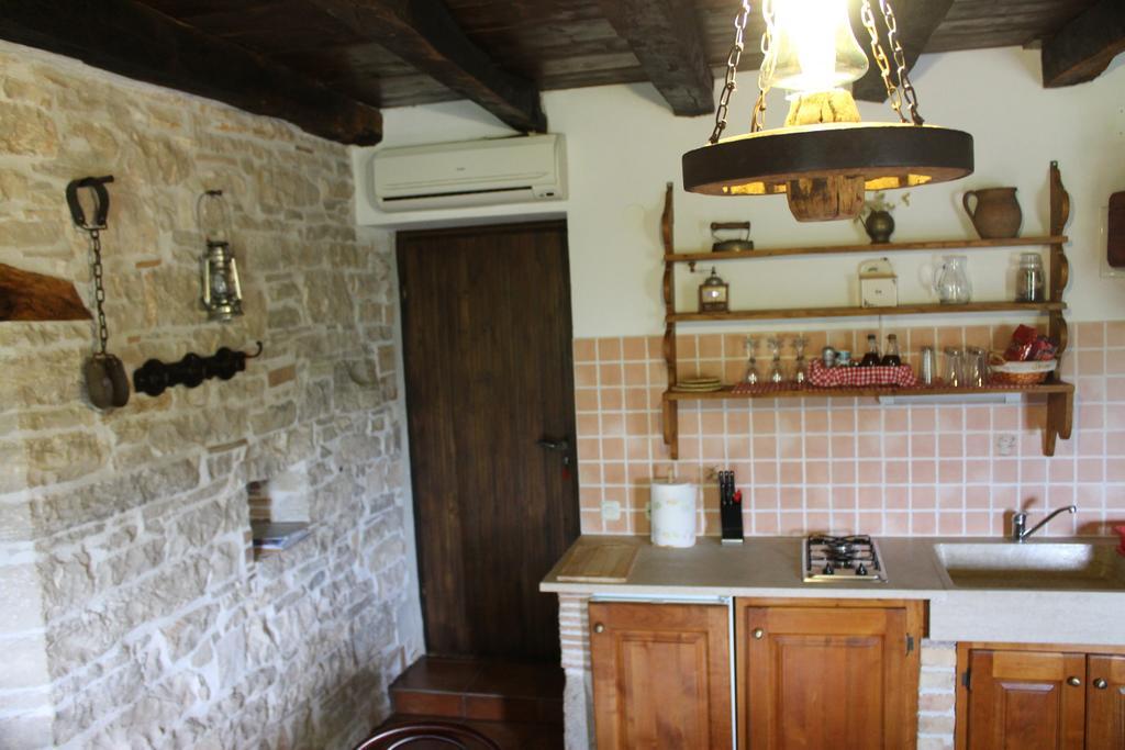 Apartments Mestri Ґрожнян Номер фото