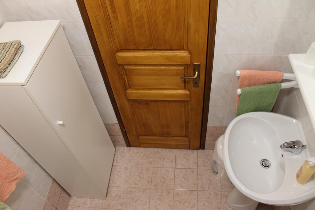 Apartments Mestri Ґрожнян Номер фото