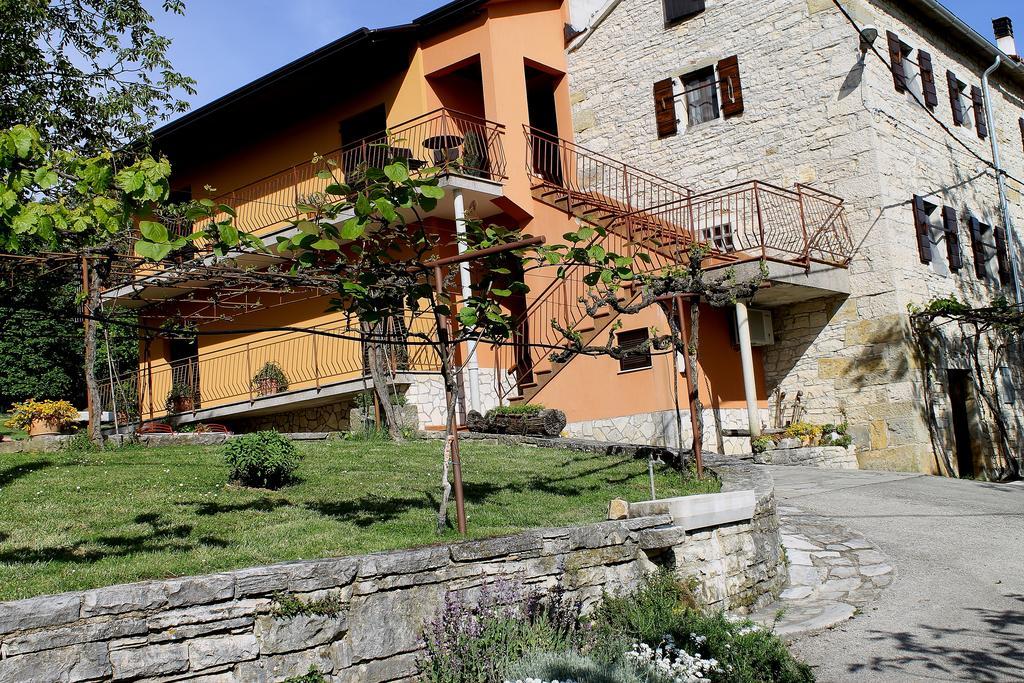 Apartments Mestri Ґрожнян Екстер'єр фото